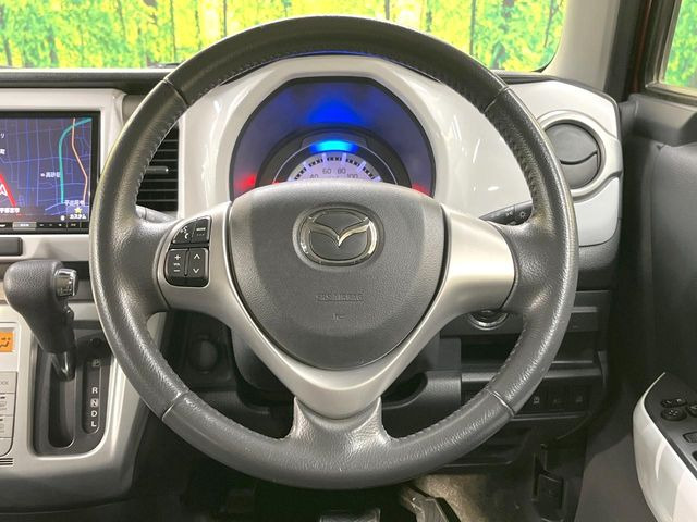 �y�����v�����X�e�A�����O�z�㎿�Ȋv���g�p���邱�ƂŁA��ɂ����������݂ƂĂ��^�]���₷���n���h���ł���