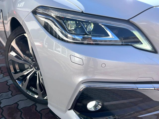 �yLED�w�b�h���C�g�z���V����ԑ��s�����ǍD�Ȏ��E���m�ۂ����S���ĉ^�]�ł��鍂�P�xLED�w�b�h���C�g�𑕔�!�_�����x�������A����d�͂��}�����Ă��܂��B