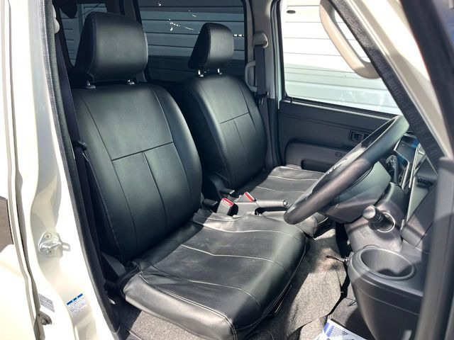 �^�]�ȃV�[�g���͎g�p�������Ȃ��A�ǍD�ȏ�ԂƂȂ��Ă��܂��B���J�Ɏg���Ă������Ƃ��悭�킩��܂��ˁB