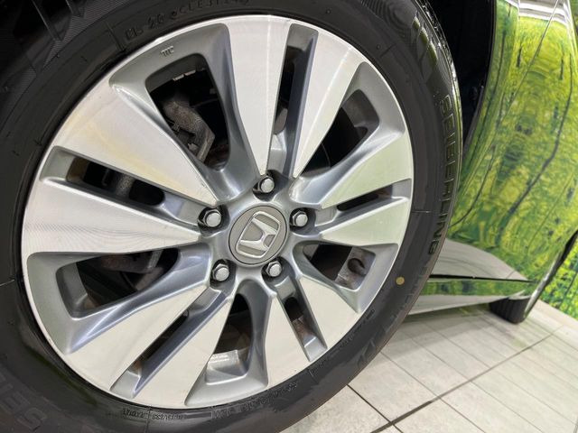 �y����16�C���`�A���~�z�C�[���z�O�ςɃ}�b�`���������A���~�z�C�[���𑕒����Ă���܂��B�e��ЊO�A���~�z�C�[����A�X�^�b�h���X�^�C�����戵�����Ă���܂��B���񂲑��k����������