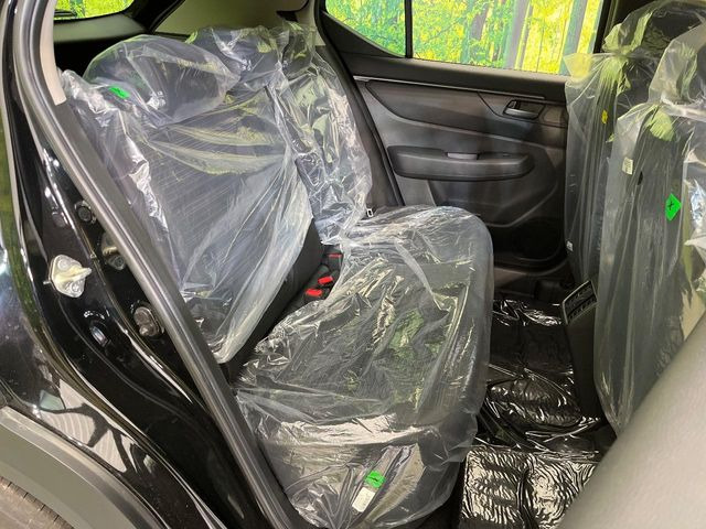 高品質なオリジナルフロアマットもオプションにてご用意しております。お好きなデザインやカラーをお車に合わせて選んでいただくことができます♪