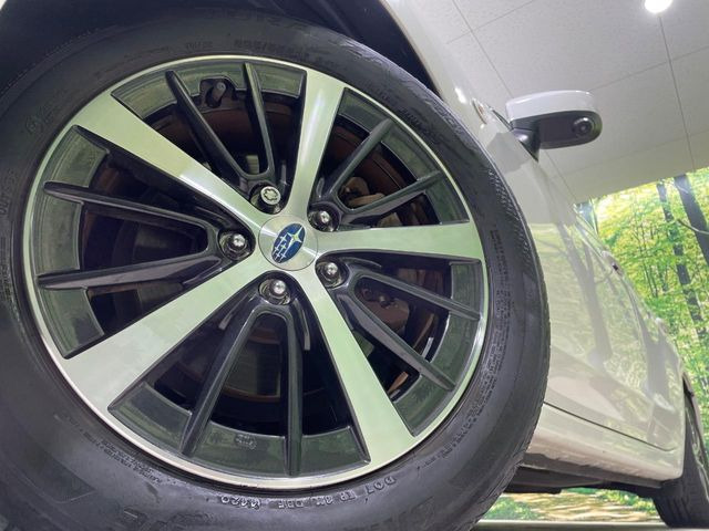 �y����16�C���`�A���~�z�C�[���z�O�ςɃ}�b�`���������A���~�z�C�[���𑕒����Ă���܂��B�e��ЊO�A���~�z�C�[����A�X�^�b�h���X�^�C�����戵�����Ă���܂��B���񂲑��k����������