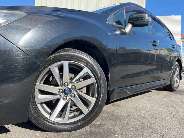 �y����16�C���`�A���~�z�C�[���z�O�ςɃ}�b�`���������A���~�z�C�[���𑕒����Ă���܂��B�e��ЊO�A���~�z�C�[����A�X�^�b�h���X�^�C�����戵�����Ă���܂��B���񂲑��k����������