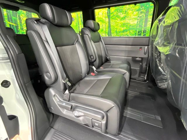 ���i���ȃI���W�i���t���A�}�b�g���I�v�V�����ɂĂ��p�ӂ��Ă���܂��B���D���ȃf�U�C����J���[�����Ԃɍ��킹�đI��ł����������Ƃ��ł��܂���