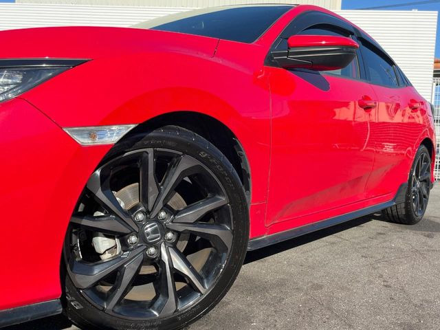 �y����18�C���`�A���~�z�C�[���z�O�ςɃ}�b�`���������A���~�z�C�[���𑕒����Ă���܂��B�e��ЊO�A���~�z�C�[����A�X�^�b�h���X�^�C�����戵�����Ă���܂��B���񂲑��k����������