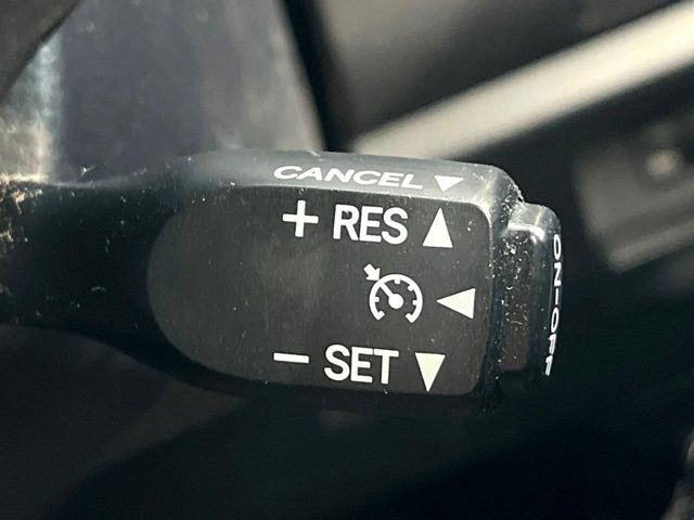 �y�N���[�Y�R���g���[���z�������H�����N���N���s�B�A�N�Z���𗣂��Ă���葬�x�ő��s���ł��A�������^�]���̕��S���y��!�����E�������ȒP�ȃX�C�b�`����Œ����ł��܂��B