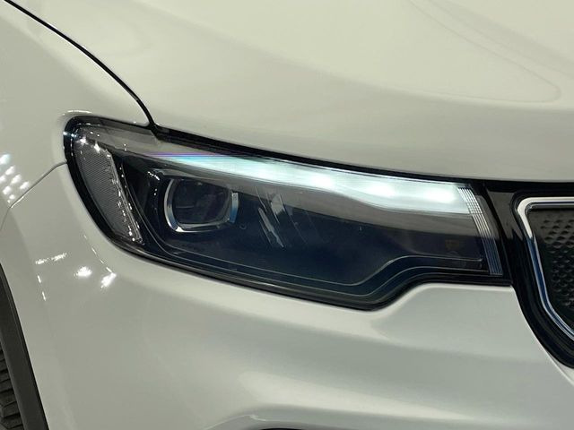 ��LED�w�b�h���C�g:��ԑ��s�����ǍD�Ȏ��E���m�ۂ����S���ĉ^�]�ł��鍂�P�xLED�w�b�h���C�g�𑕔�!�_�����x�������A����d�͂��}�����Ă��܂��B