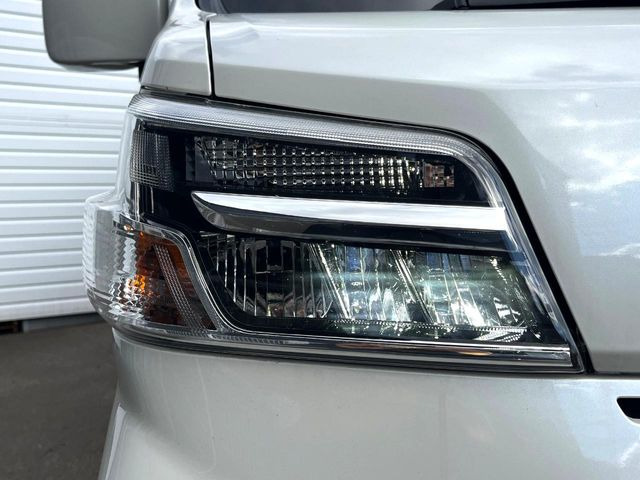 �yLED�w�b�h���C�g�z���V����ԑ��s�����ǍD�Ȏ��E���m�ۂ����S���ĉ^�]�ł��鍂�P�xLED�w�b�h���C�g�𑕔�!�_�����x�������A����d�͂��}�����Ă��܂��B