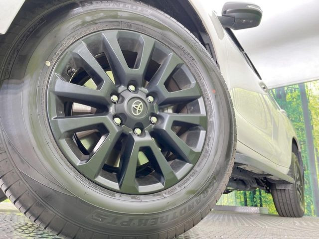 �y�����A���~�z�C�[���z�O�ςɃ}�b�`���������A���~�z�C�[���𑕒����Ă���܂��B�e��ЊO�A���~�z�C�[����A�X�^�b�h���X�^�C�����戵�����Ă���܂��B���񂲑��k����������