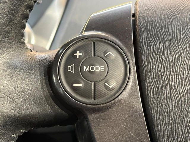 �y�X�e�A�����O�X�C�b�`�z�^�]���A�O������ڐ������炷���ƂȂ��A�I�[�f�B�I���̑��삪�\�ȕ֗��@�\!���S&���K�ȃh���C�u�����o���Ă���܂���