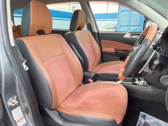 �y�n�[�t���U�[�V�[�g�z�������ƍ���S�n�𗼗������l�C�̃V�[�g���w�ʁE���ʂ̃t�@�u���b�N�f�ނ́A�ʋC���̗ǂ��⊊��ɂ����ɗD��Ă��܂��B�C���╞���ɍ��E���ꂸ���K�ɂ���肢�������܂��B