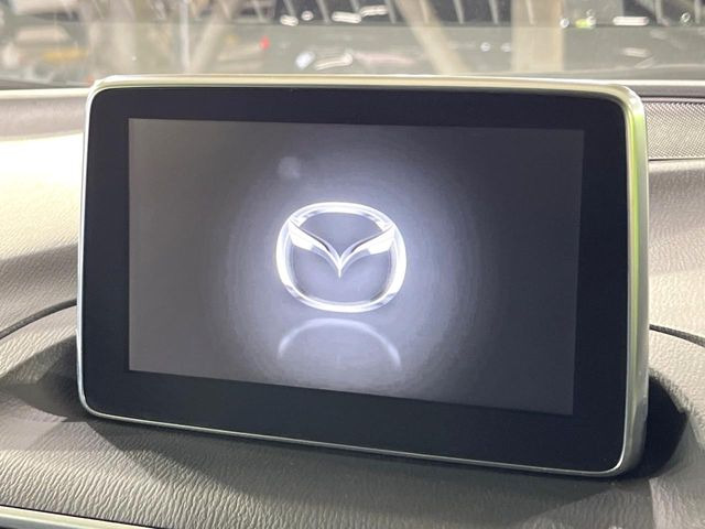 �y�}�c�_�R�l�N�g�i�r�z�ԓ��̕��͋C�Ƀ}�b�`������̌^�^�C�v�̃i�r�B�e����q�ݒ��Bluetooth�Đ����A�l�X�ȋ@�\���y���߂܂��B�����I�ȃ_�C�������삪�\�ŁA�g��������ǍD�ł��B