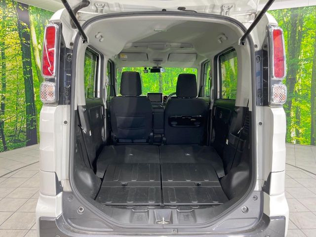 ���i�̂���������ʋ΁A���}���ɏ\���ȉ׎��X�y�[�X���m�ۂ��Ă���܂��B�Z�J���h�V�[�g��|���ƁA�傫�ȉו��̐ύڂ��\�ł���