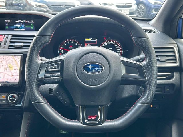 �y�����v�����X�e�A�����O�z�㎿�Ȋv���g�p���邱�ƂŁA��ɂ����������݂ƂĂ��^�]���₷���n���h���ł���