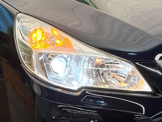 �yLED�w�b�h���C�g�z���V����ԑ��s�����ǍD�Ȏ��E���m�ۂ����S���ĉ^�]�ł��鍂�P�xLED�w�b�h���C�g�𑕔�!�_�����x�������A����d�͂��}�����Ă��܂��B