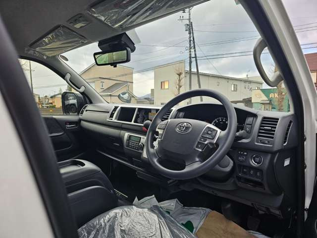 ハイエース2.7 GL ロング ファインテックツアラー 4WD