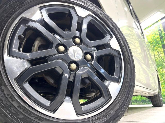 �y����15�C���`�A���~�z�C�[���z�O�ςɃ}�b�`���������A���~�z�C�[���𑕒����Ă���܂��B�e��ЊO�A���~�z�C�[����A�X�^�b�h���X�^�C�����戵�����Ă���܂��B���񂲑��k����������