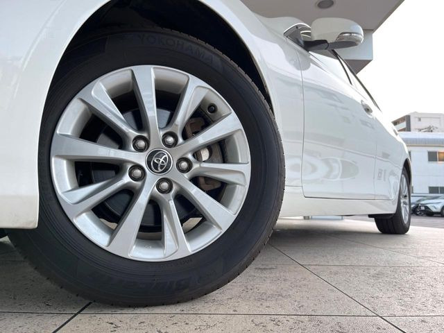 �y����16�C���`�A���~�z�C�[���z�O�ςɃ}�b�`���������A���~�z�C�[���𑕒����Ă���܂��B�e��ЊO�A���~�z�C�[����A�X�^�b�h���X�^�C�����戵�����Ă���܂��B���񂲑��k����������