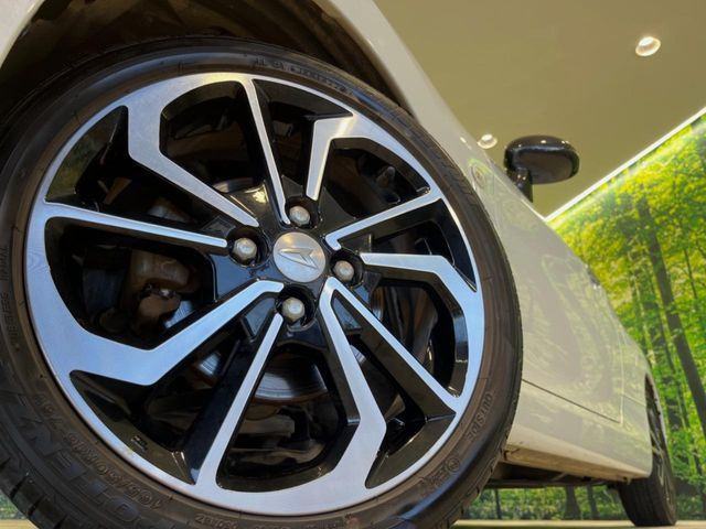 �y����16�C���`�A���~�z�C�[���z�O�ςɃ}�b�`���������A���~�z�C�[���𑕒����Ă���܂��B�e��ЊO�A���~�z�C�[����A�X�^�b�h���X�^�C�����戵�����Ă���܂��B���񂲑��k����������