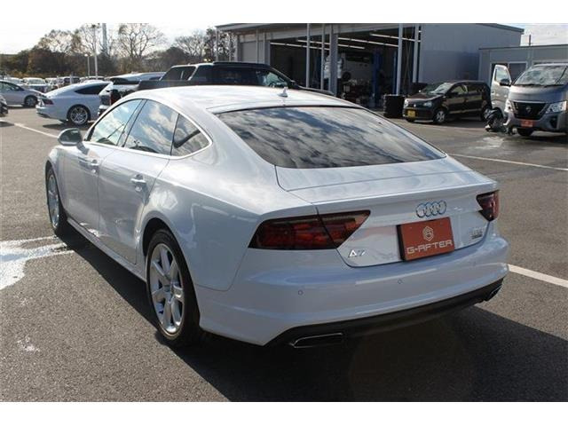 ���Ǝҗl�ւ̔̔��͂��f�肳���Ă��������܂��B �Ԍ������ԗ��̏ꍇ�́A�Ԍ����擾�������x�������z�ŕ\�����Ă���܂��B