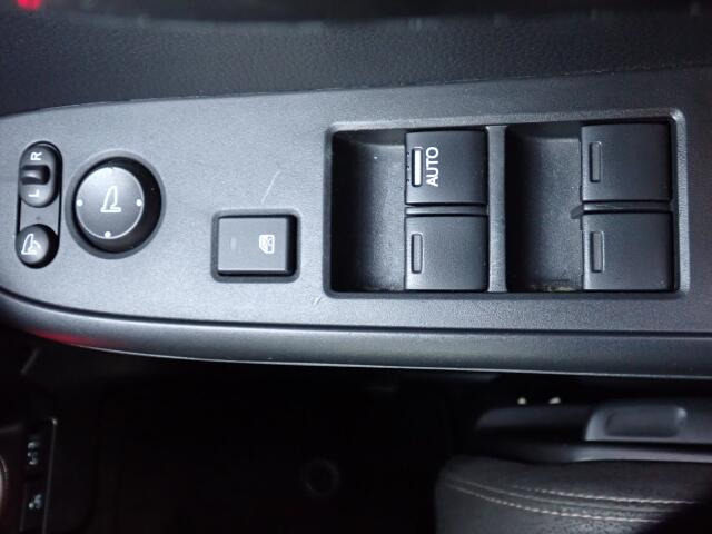 �d���i�[���h�A�~���[�E�p���[�E�B���h�E�������Ă��܂��B