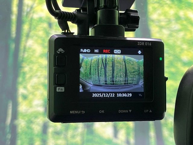 �y�h���C�u���R�[�_�[�z���S�E���S�ȃJ�[���C�t�ɕK�{�̃h���C�u���R�[�_�[�𑕔�!���s���͂������A������^�]�⎖�̂ɑ��������ۂ̏󋵂��f���ŋL�^���A����̃��X�N�ɔ����܂��B