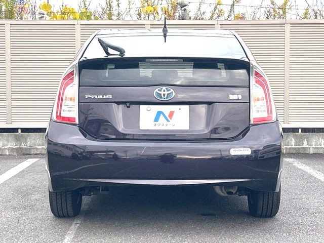 安心の最長10年・走行無制限保証(有償)をご用意。保証内容も充実はもちろん、無料点検&オイル交換や、年中無休の全国・24時間ロードサービスも付帯されておりますのでご安心下さい。