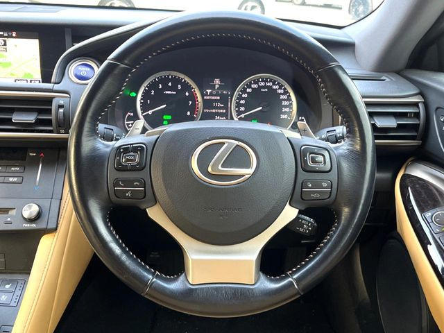 �y�����v�����X�e�A�����O�z�㎿�Ȋv���g�p���邱�ƂŁA��ɂ����������݂ƂĂ��^�]���₷���n���h���ł���