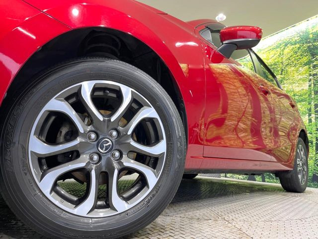 �y����16�C���`�A���~�z�C�[���z�O�ςɃ}�b�`���������A���~�z�C�[���𑕒����Ă���܂��B�e��ЊO�A���~�z�C�[����A�X�^�b�h���X�^�C�����戵�����Ă���܂��B���񂲑��k����������