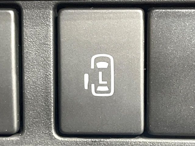 �y�p���[�X���C�h�h�A�z�X�}�[�g�L�[��^�]�Ȃ̃X�C�b�`�ŃX���C�h�h�A�̊J���\���d��������͂����ăh�A���J����K�v�������A���������q�l�ł��A�d���ו��������Ă��鎞�����N�ɊJ���߂ł��܂���