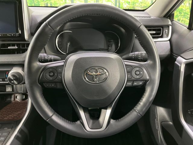 �y�����v�����X�e�A�����O�z�㎿�Ȋv���g�p���邱�ƂŁA��ɂ����������݂ƂĂ��^�]���₷���n���h���ł���