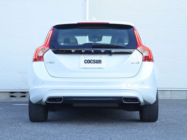 ���s�^�G���W���ɂ̓{���{�̔F�؂��擾����MOTUL�̍����I�C��SPECIFIC RBS0-2AE(0W-20)���g�p���܂��B