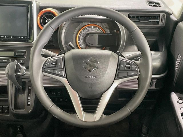 �y�����v�����X�e�A�����O�z�㎿�Ȋv���g�p���邱�ƂŁA��ɂ����������݂ƂĂ��^�]���₷���n���h���ł���