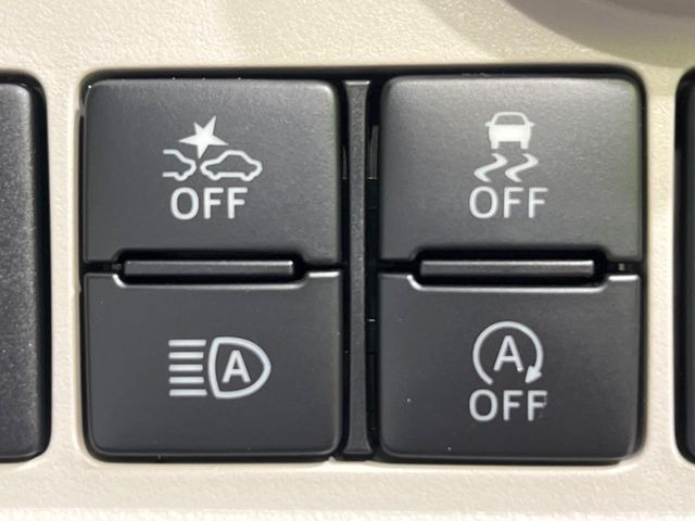 �y�X�}�[�g�A�V�X�g�z���s���ɑO���̎ԗ�����F�����A�Փ˂������Ȏ��͌x��ƃu���[�L�ŏՓˉ���Ɣ�Q�y�����A�V�X�g�B�����S�Ƀh���C�u�����y���݂��������܂��B