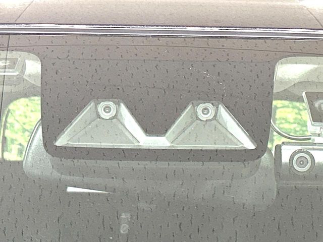 �y�g���^�Z�[�t�e�B�Z���X�z���s���ɑO���̎ԗ�����F�����A�Փ˂������Ȏ��͌x��ƃu���[�L�ŏՓˉ���Ɣ�Q�y�����A�V�X�g�B�����S�Ƀh���C�u�����y���݂��������܂��B