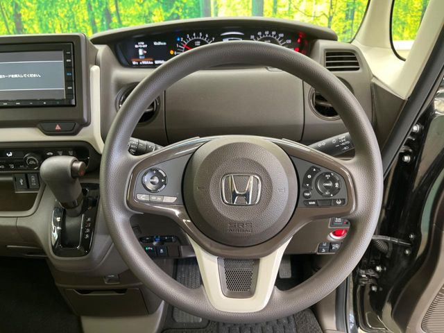 �y�z���_�Z���V���O�z���s���ɑO���̎ԗ�����F�����A�Փ˂������Ȏ��͌x��ƃu���[�L�ŏՓˉ���Ɣ�Q�y�����A�V�X�g�B�����S�Ƀh���C�u�����y���݂��������܂��B