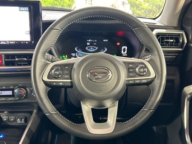 �y�����v�����X�e�A�����O�z�㎿�Ȋv���g�p���邱�ƂŁA��ɂ����������݂ƂĂ��^�]���₷���n���h���ł���