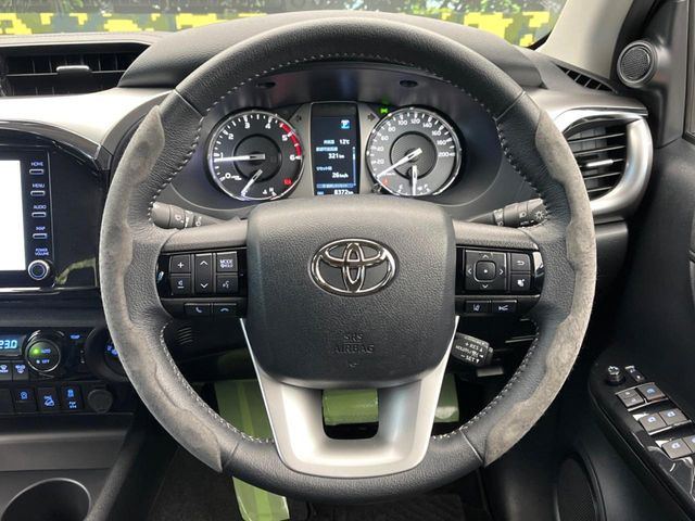 �y�����v�����X�e�A�����O�z�㎿�Ȋv���g�p���邱�ƂŁA��ɂ����������݂ƂĂ��^�]���₷���n���h���ł���