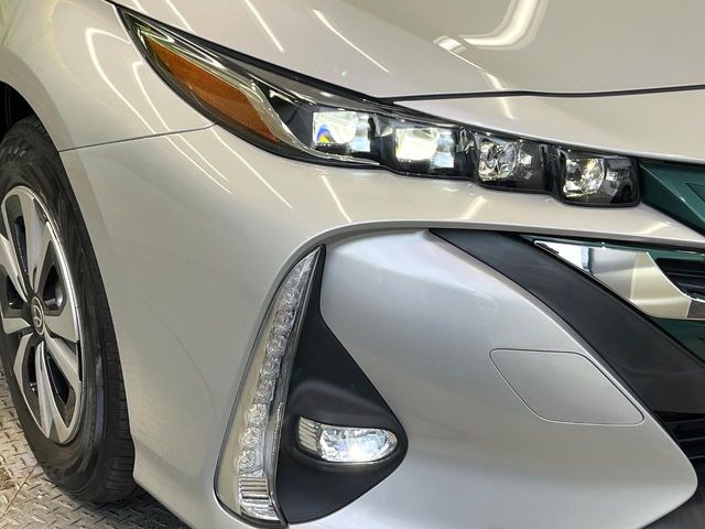 �yLED�w�b�h���C�g�z���V����ԑ��s�����ǍD�Ȏ��E���m�ۂ����S���ĉ^�]�ł��鍂�P�xLED�w�b�h���C�g�𑕔�!�_�����x�������A����d�͂��}�����Ă��܂��B