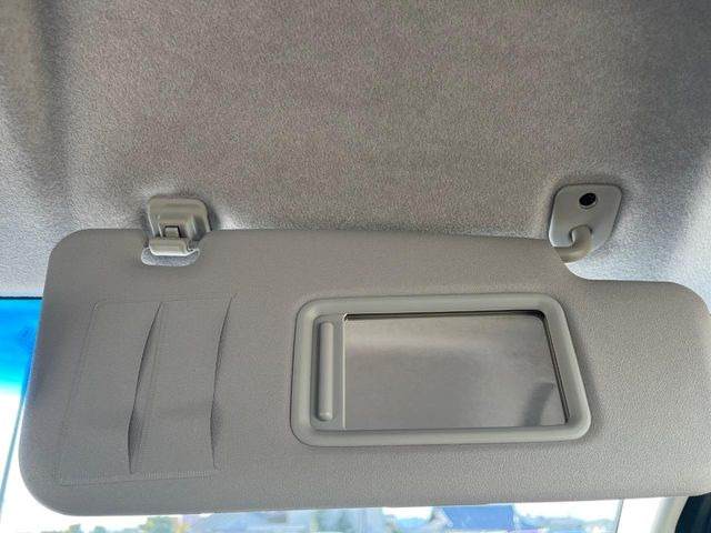 �y�o�j�e�B�~���[�z�T���o�C�U�[���ɐݒu���ꂽ�~���[�Őg�����Ȃ݃`�F�b�N!������Ƃ������C�N�����ɂ����􂵂܂���