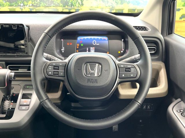 �y�����v�����X�e�A�����O�z�㎿�Ȋv���g�p���邱�ƂŁA��ɂ����������݂ƂĂ��^�]���₷���n���h���ł���