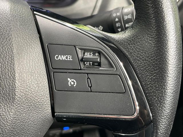 �y�N���[�Y�R���g���[���z�������H�����N���N���s�B�A�N�Z���𗣂��Ă���葬�x�ő��s���ł��A�������^�]���̕��S���y��!�����E�������ȒP�ȃX�C�b�`����Œ����ł��܂��B