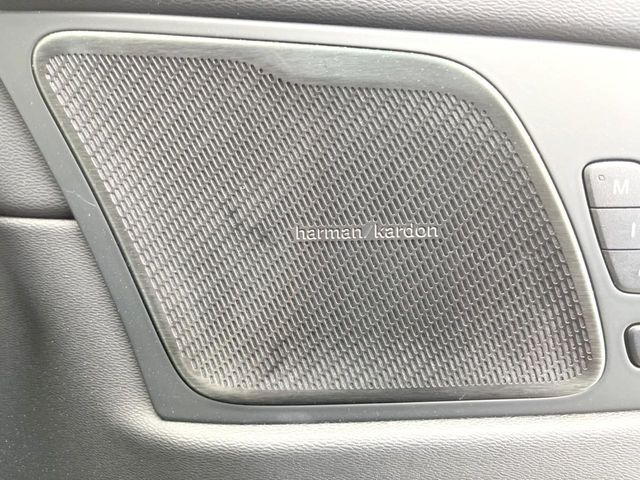 ��harman/kardon�T�E���h�V�X�e��:�I�[�f�B�I��僁�[�J�[����|����v���~�A���X�s�[�J�[�𑕔��B�����̃X�s�[�J�[����A���̗������܂ŕ����鍂�i���ȉ��y�����y���݂��������܂��B