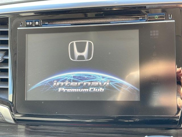 �y�����i�r�z�l�C�̏����i�r�𑕔����Ă���܂��B�i�r�̎g���₷���͂������A�I�[�f�B�I�@�\���[��!�L�����v�◷�s�͂������A�ʋ΂┃�����ȂǕ��i�̃h���C�u���y�����Ȃ�͂���