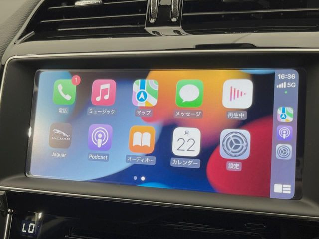 ��Apple Car Play:�X�}�z�Ƃ̗L���ڑ��ŁA�i�r�E�I�[�f�B�I�Đ��ȂǃX�}�z�̃A�v���@�\����ʂł��g����֗��@�\�ł�!