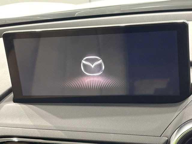 �y8.8�C���`�}�c�_�R�l�N�g�z�ԓ��̕��͋C�Ƀ}�b�`������^�̃f�B�X�v���C�B�X�}�z�ڑ��ł̃i�r�g�p��Bluetooth�Đ����A�l�X�ȋ@�\���y���߂܂��B�����I�ȃ_�C�������삪�\�ŁA�g��������ǍD�ł��B