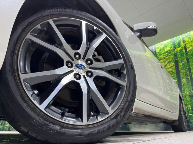 �y����17�C���`�A���~�z�C�[���z�O�ςɃ}�b�`���������A���~�z�C�[���𑕒����Ă���܂��B�e��ЊO�A���~�z�C�[����A�X�^�b�h���X�^�C�����戵�����Ă���܂��B���񂲑��k����������