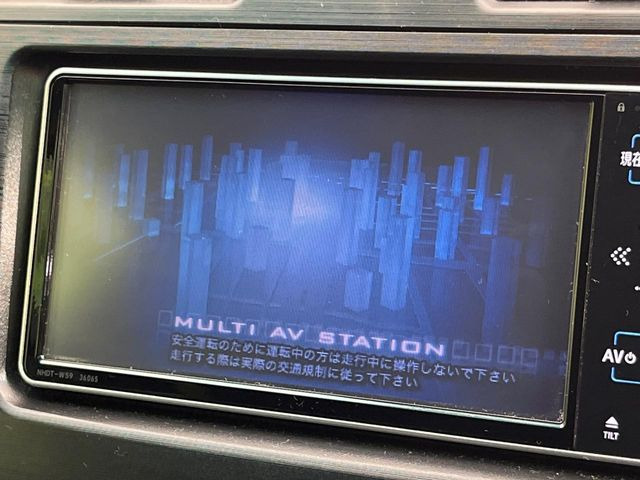 �y�����i�r�z�l�C�̏����i�r�𑕔����Ă���܂��B�i�r�̎g���₷���͂������A�I�[�f�B�I�@�\���[��!�L�����v�◷�s�͂������A�ʋ΂┃�����ȂǕ��i�̃h���C�u���y�����Ȃ�͂���