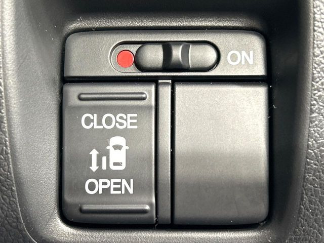 �y�p���[�X���C�h�h�A�z�X�}�[�g�L�[��^�]�Ȃ̃X�C�b�`�ŃX���C�h�h�A�̊J���\���d��������͂����ăh�A���J����K�v�������A���������q�l�ł��A�d���ו��������Ă��鎞�����N�ɊJ���߂ł��܂���