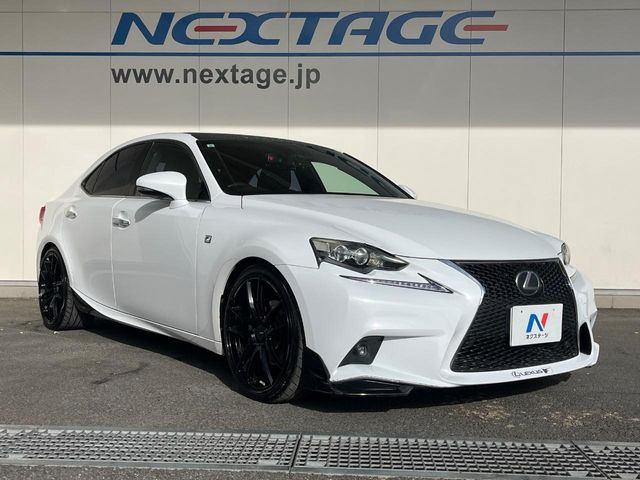 ��D�]�𒸂��Ă���܂��{�f�B�̒e�X�v���b�V���R�[�g���D�]��t���B�ʏ�̃K���X�R�[�g�ƈقȂ�A�ϋv�N��6�N�̖��@���K���X�R�[�e�B���O���A�{�f�B���L���C�ȏ�Ԃɕۂ��Ă���܂��B